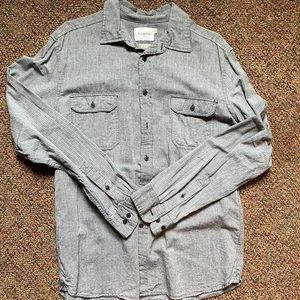 Men’s long sleeve button up
